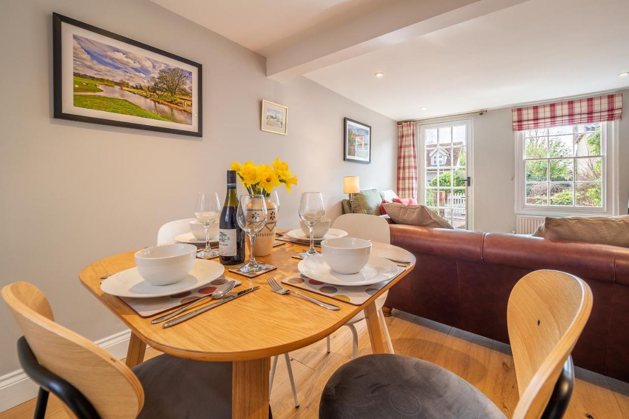 Nayland Adorable Cottage With A Log Burner In Heavenly Village - Constable Lodge מראה חיצוני תמונה