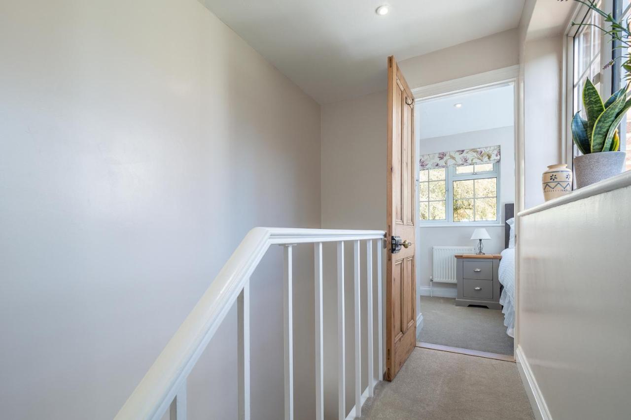 Nayland Adorable Cottage With A Log Burner In Heavenly Village - Constable Lodge מראה חיצוני תמונה