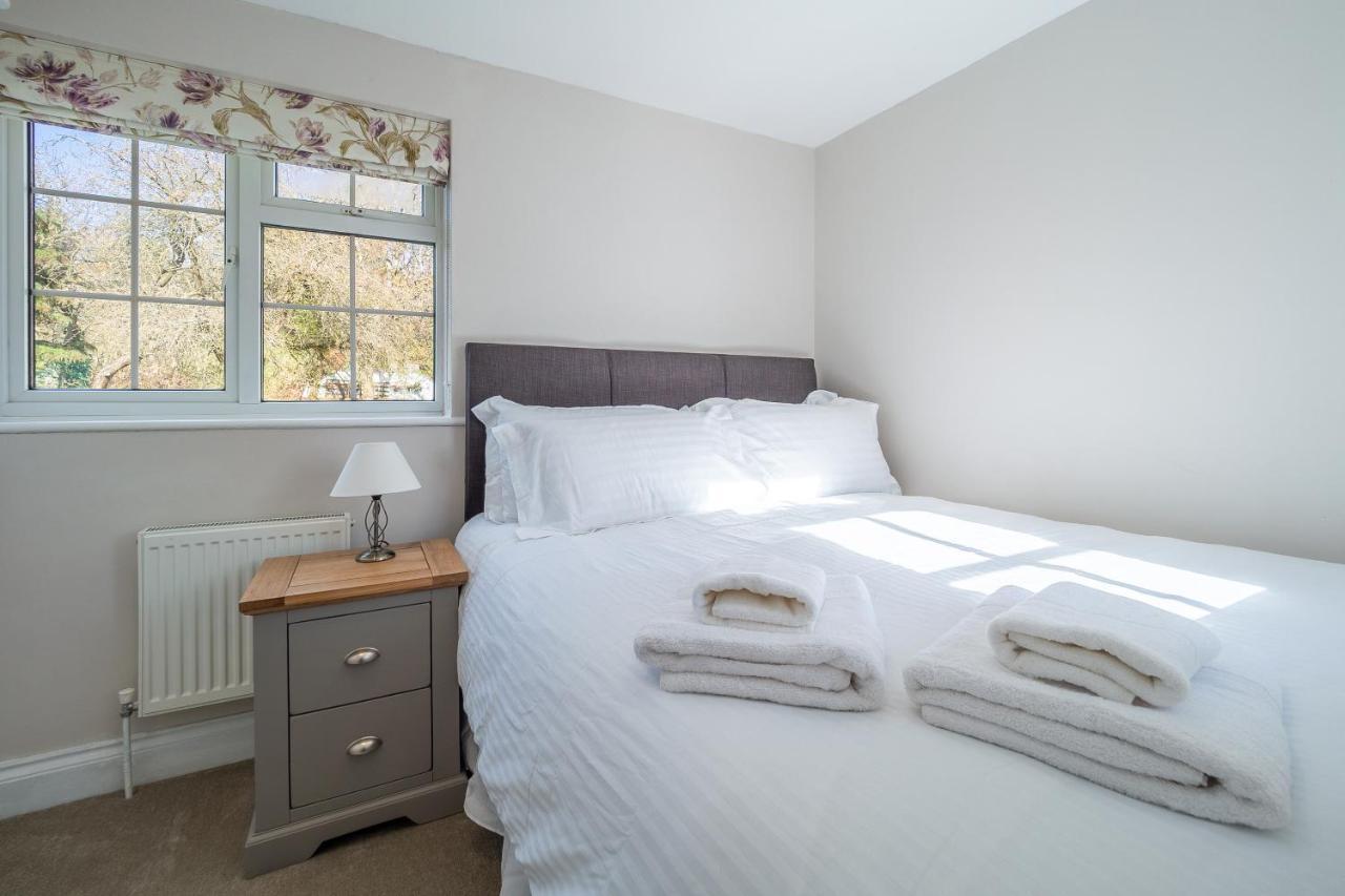 Nayland Adorable Cottage With A Log Burner In Heavenly Village - Constable Lodge מראה חיצוני תמונה