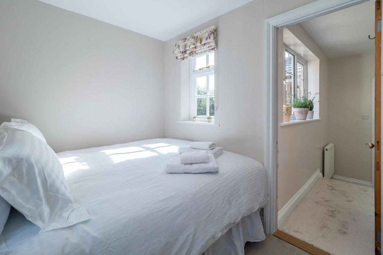 Nayland Adorable Cottage With A Log Burner In Heavenly Village - Constable Lodge מראה חיצוני תמונה